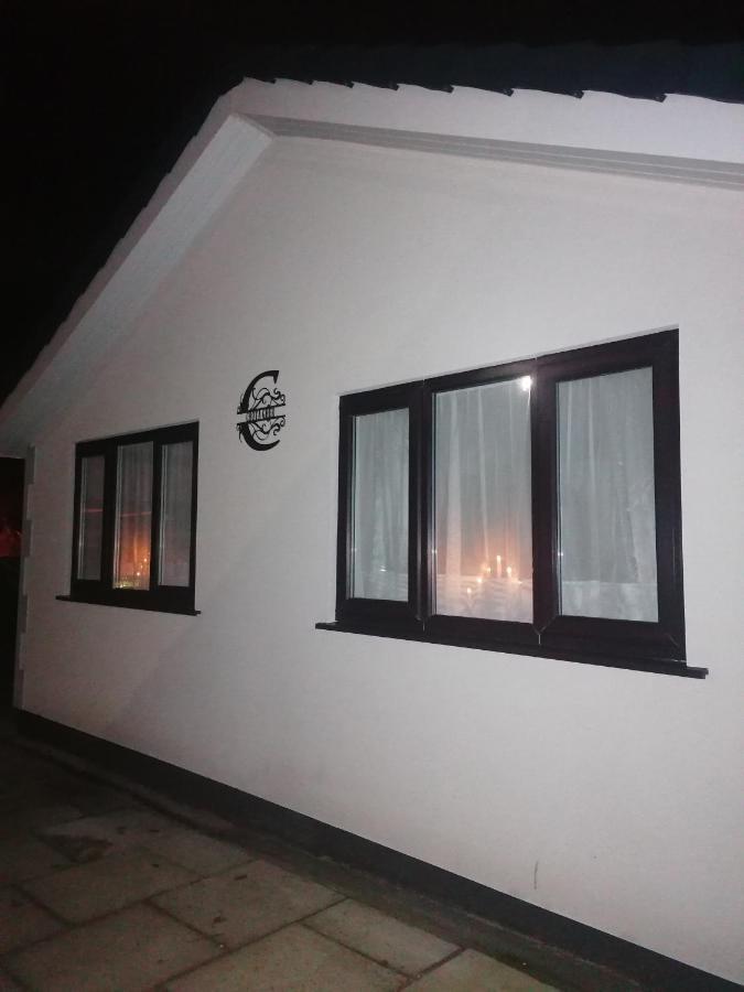 Chota Gher Apartment Widnes Esterno foto